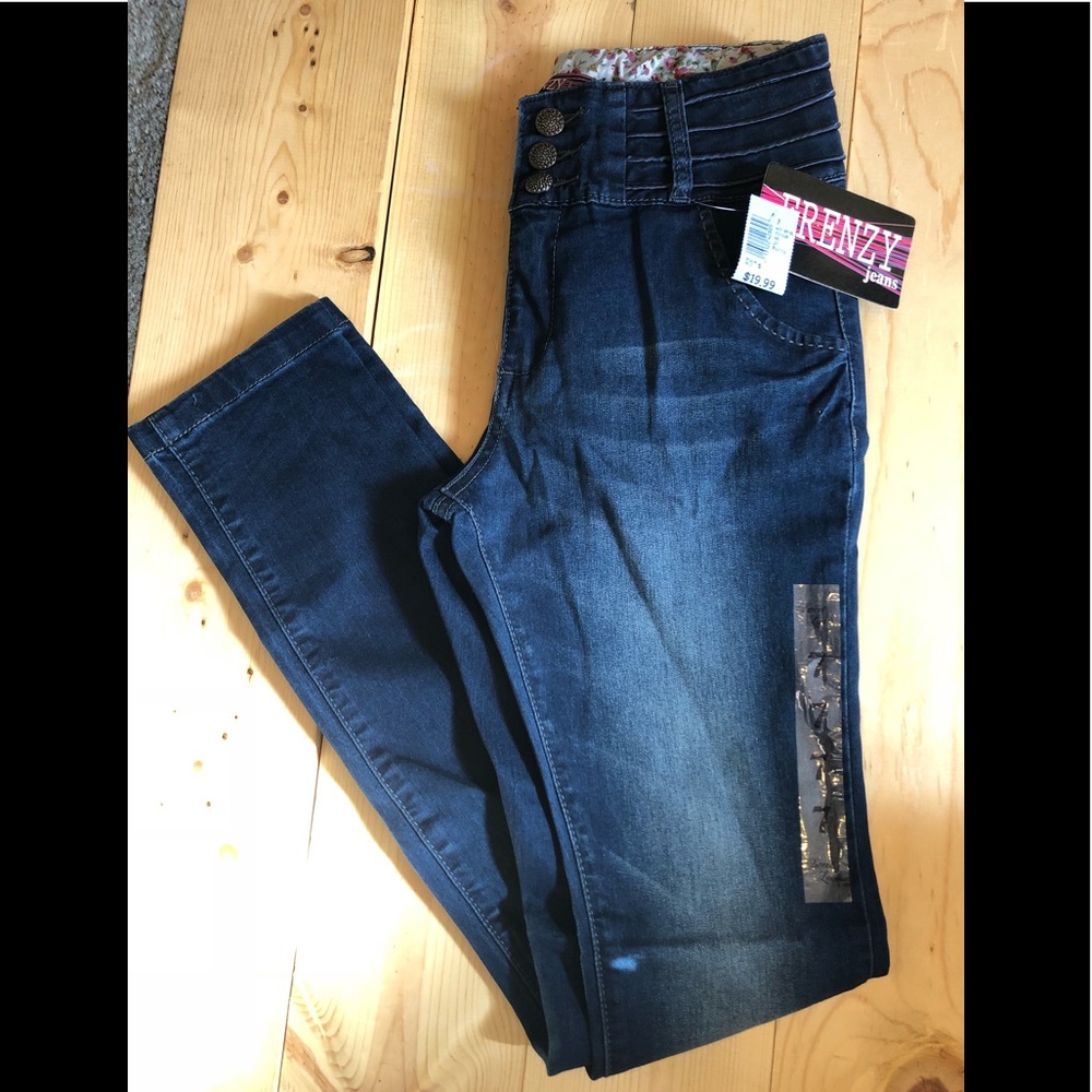 Frenzy Skinny Jeans size 7